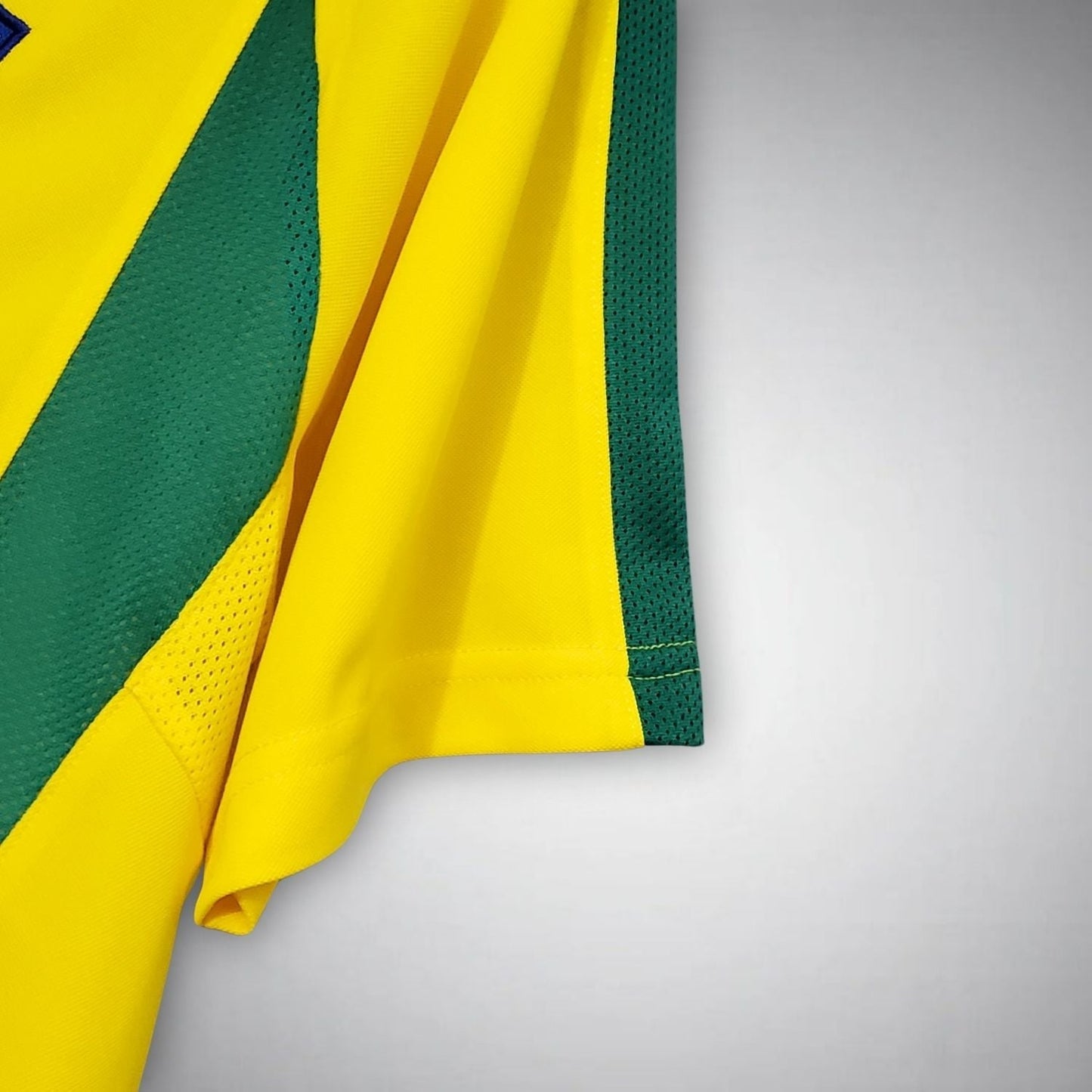 2002 Brazil Home Kit - FutKulture