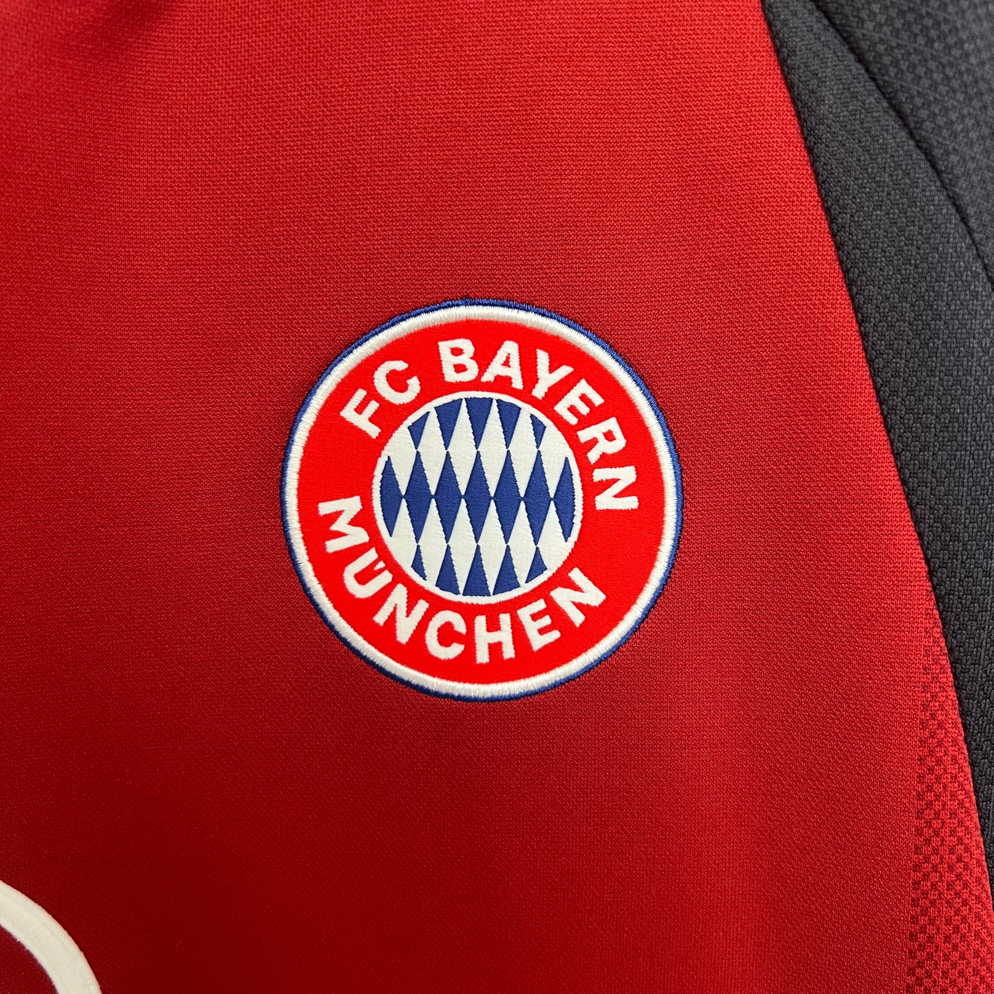 Bayern Munich 2001/02 Home Retro Football Kit