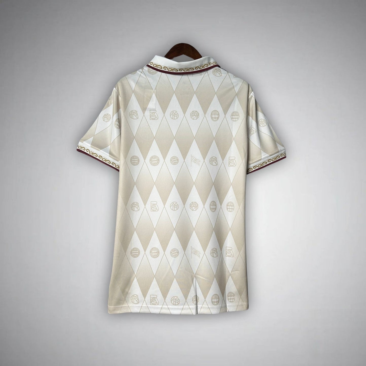 FC Bayern "Die Krone" Premium Kit - FutKulture