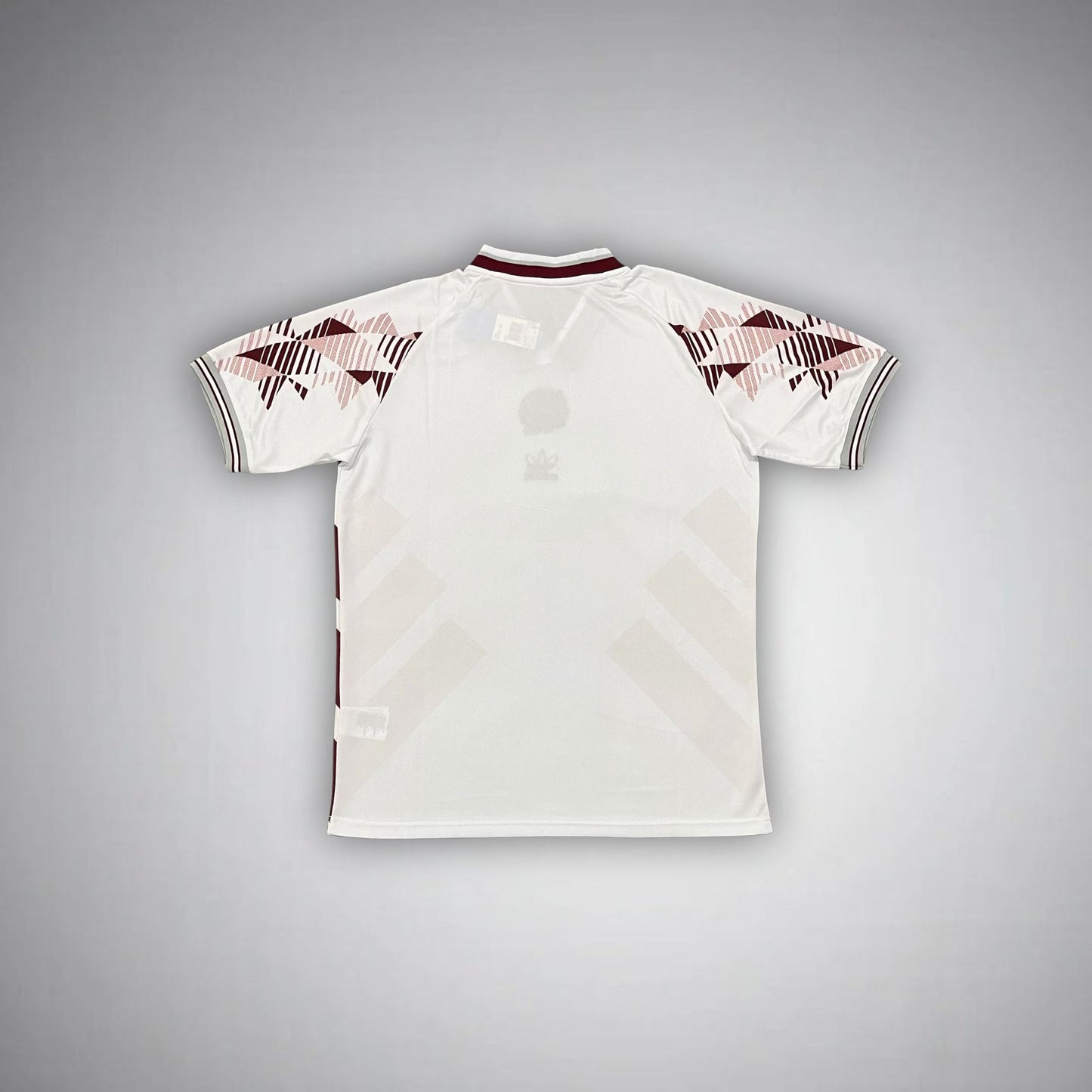 FC Bayern "Mia San Luxe" Premium Kit - FutKulture