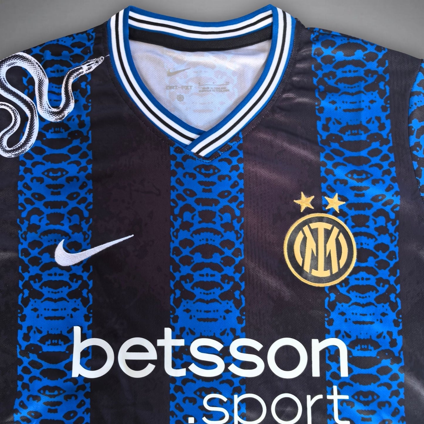Inter Milan "Strike Milano" Premium Kit - FutKulture