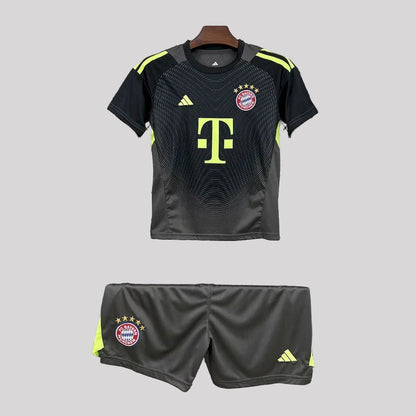 2025/2026 Bayern Munchen Goalkeeper Kids Size Kit