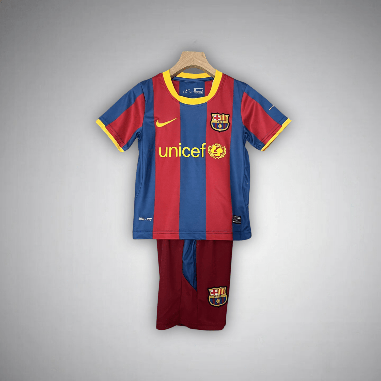 10/11 FC Barcelona Home Kids Size Kit - FutKulture