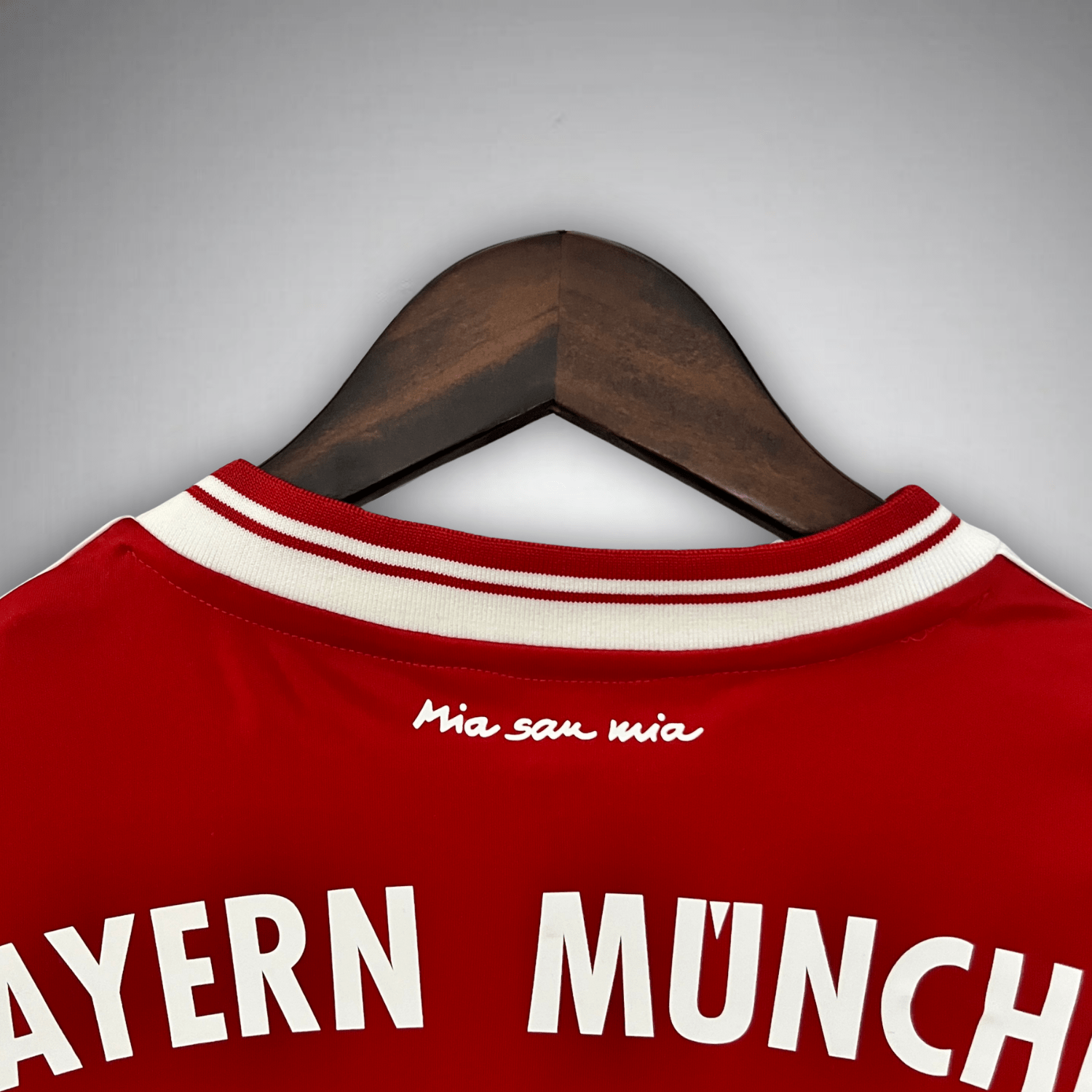 13/14 FC Bayern Home Premium Kit - FutKulture
