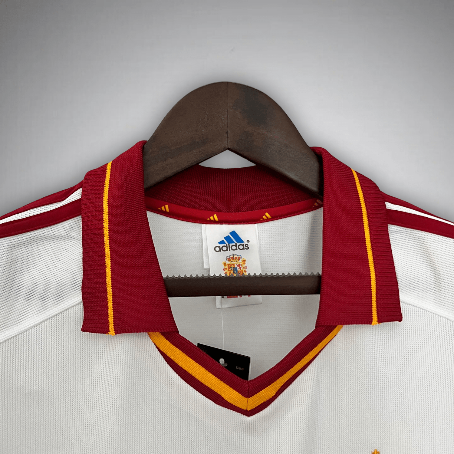 2000 Spain Away Kit - FutKulture