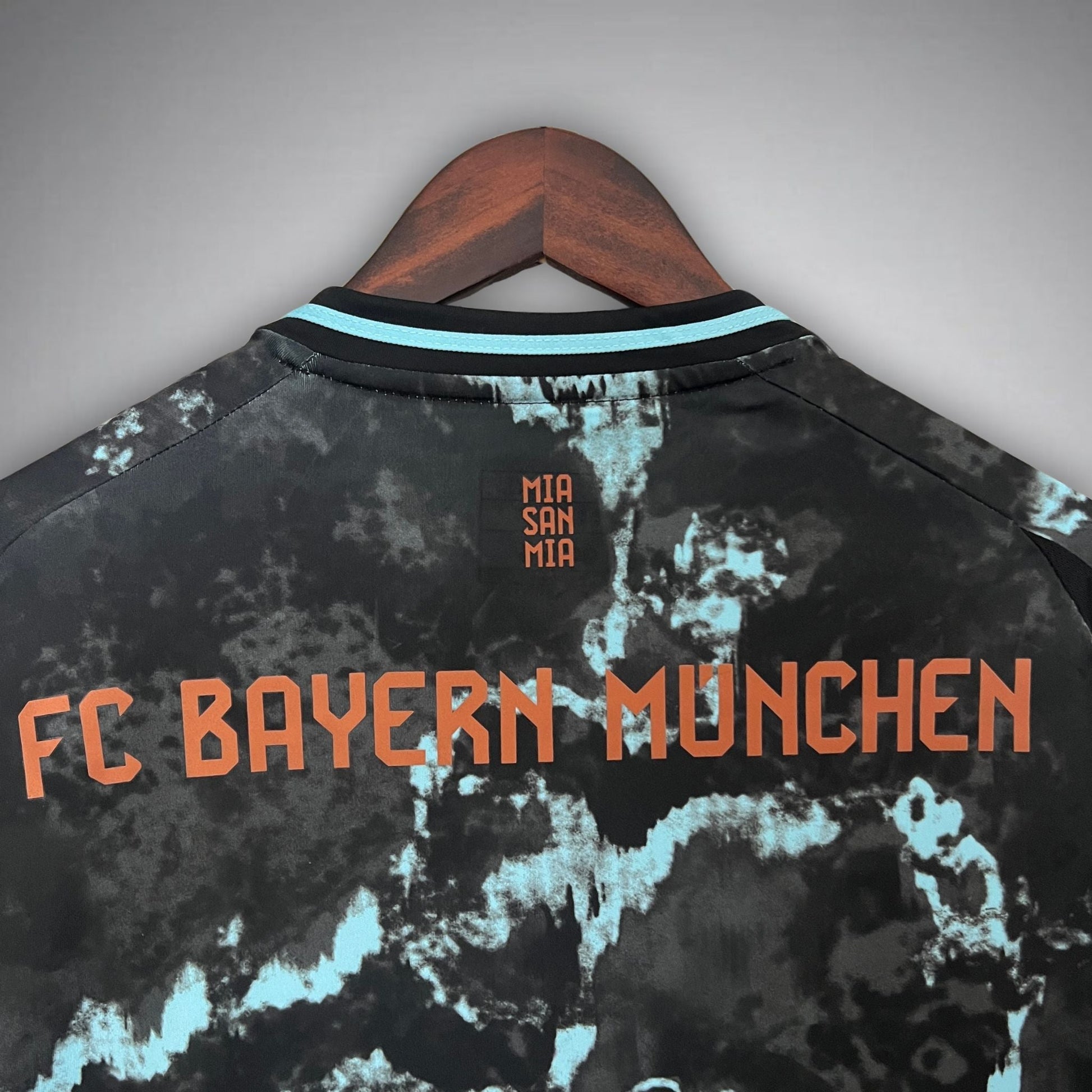 24/25 Bayern München Away Premium Kit - FutKulture