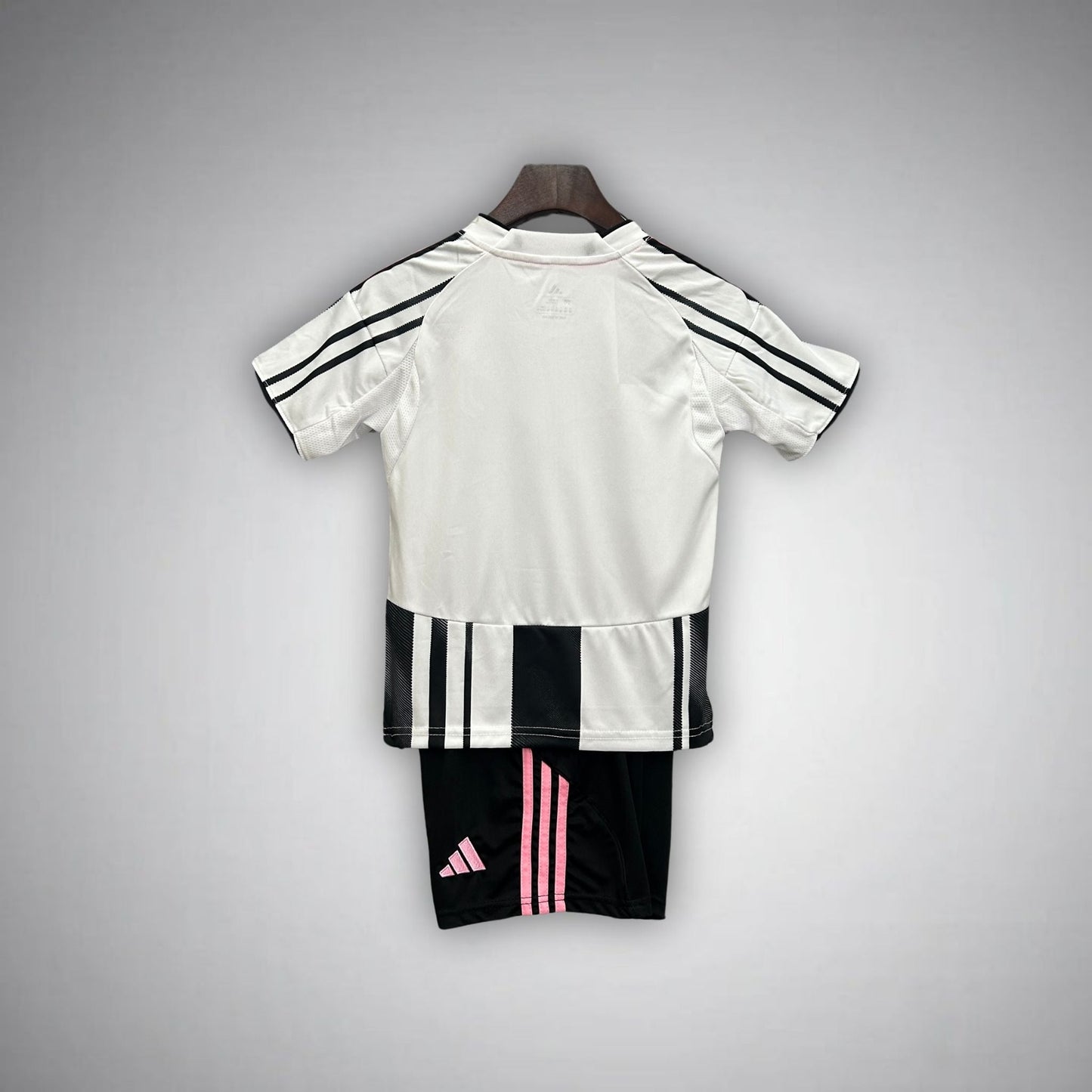25/26 Juventus Home Kids Size Kit - FutKulture