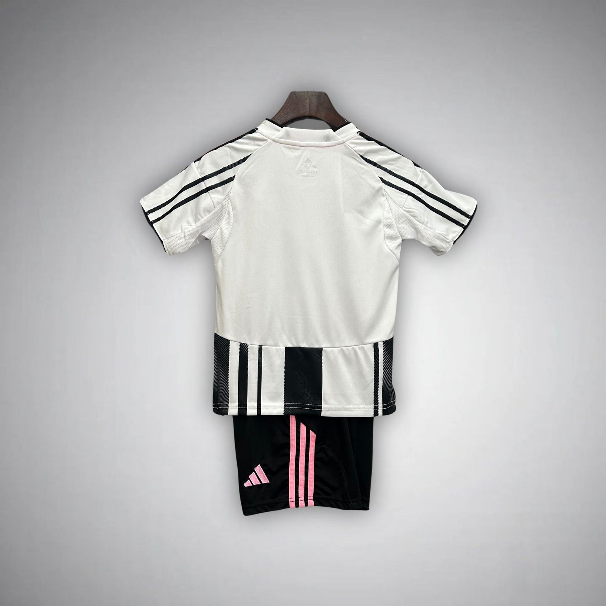 25/26 Juventus Home Kids Size Kit - FutKulture