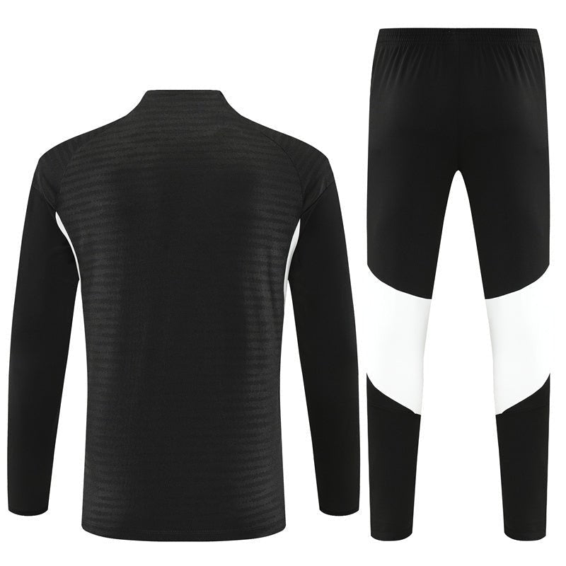 25/26 Liverpool Training Black Tracksuit