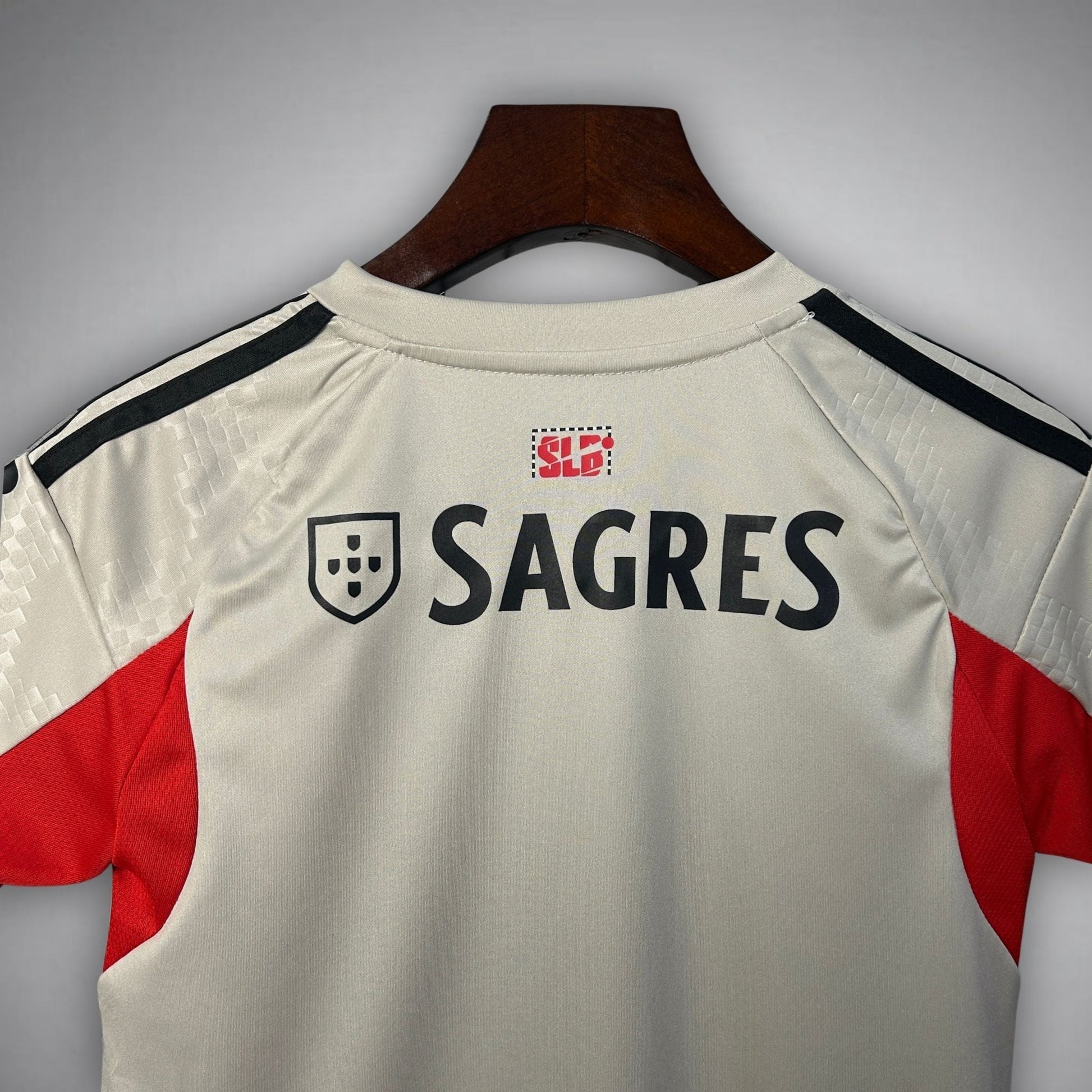 25/26 SL Benfica Away Kids Size Kit - FutKulture