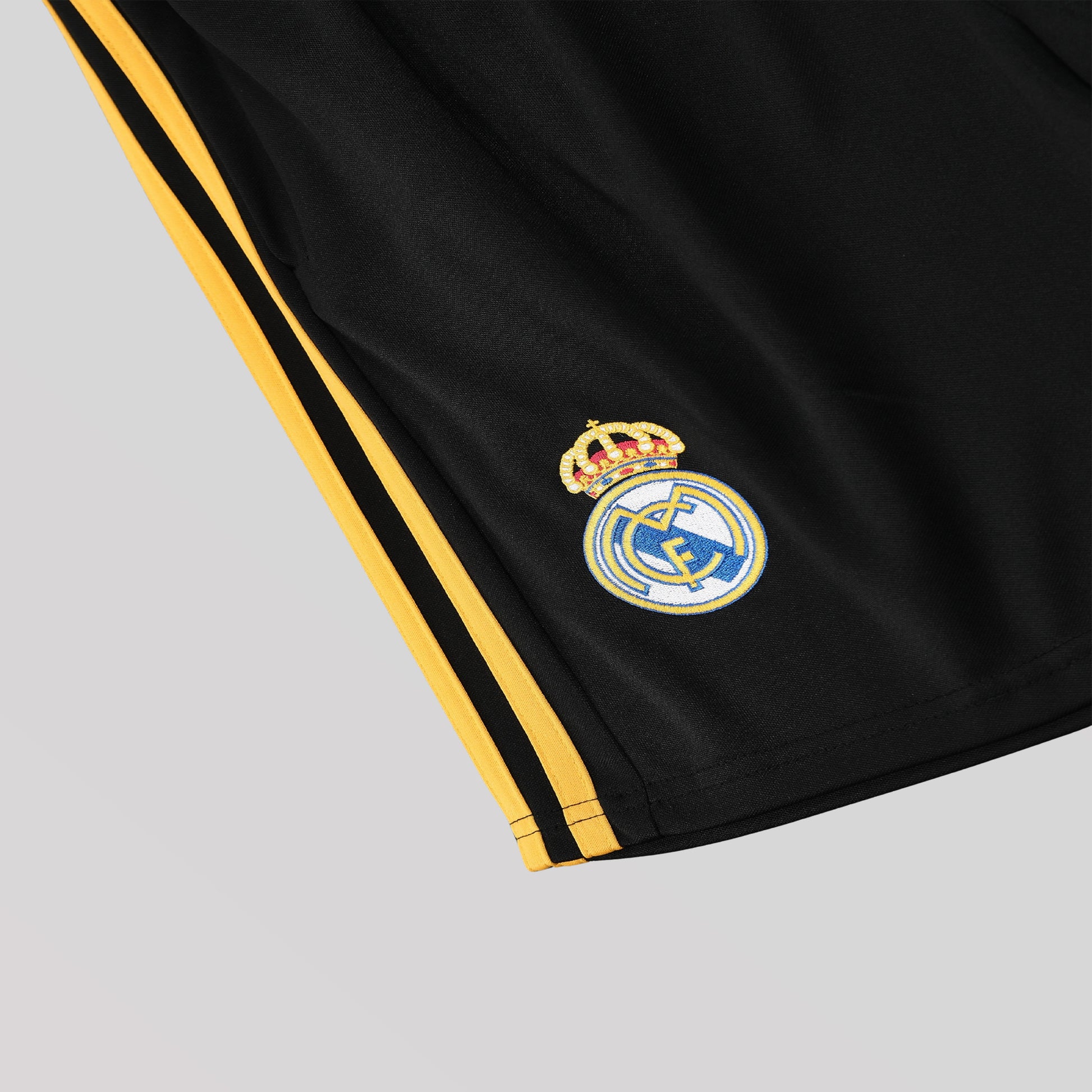 Real Madrid "Black Panther" Training Kit - FutKulture