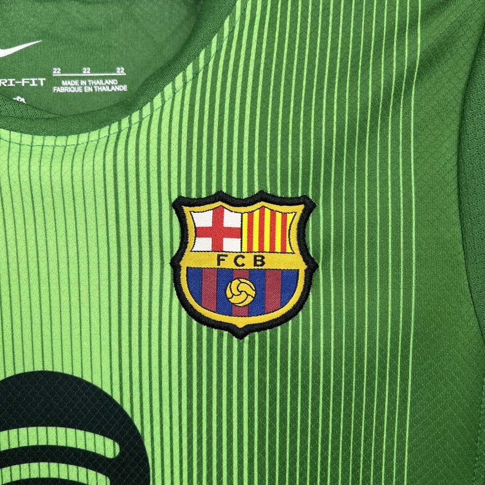 2025/2026 Barcelona Green Goalkeeper Kids Size Kit
