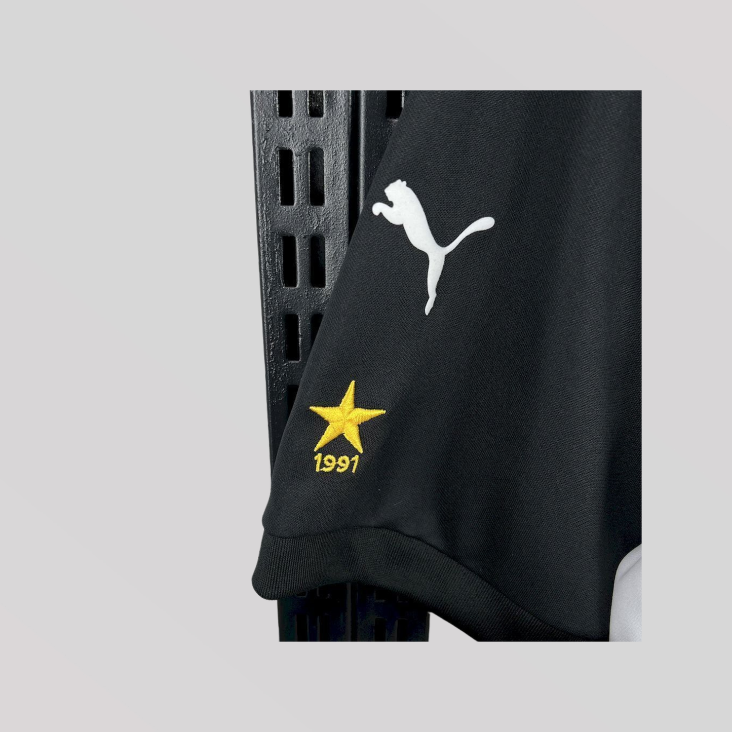 Colo-Colo 2003 Away Retro Football Kit