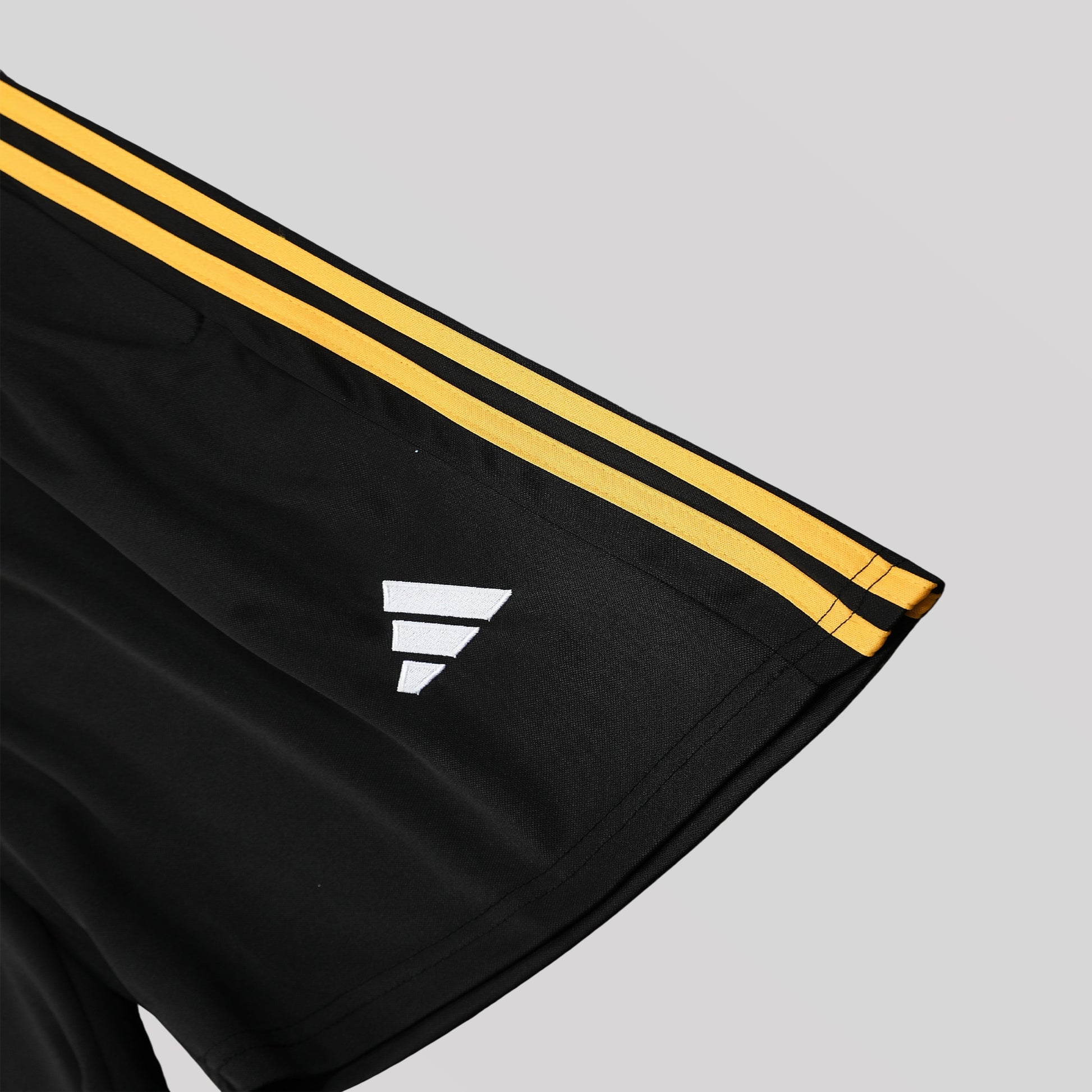 Real Madrid "Black Panther" Training Kit - FutKulture