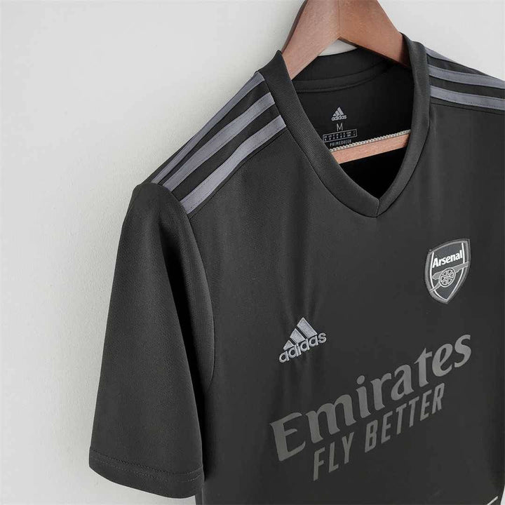 Arsenal "Blackout Gunners" Premium Kit - FutKulture