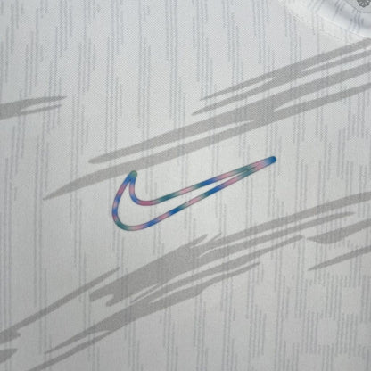 Barcelona "White Chrome" Premium Kit - FutKulture