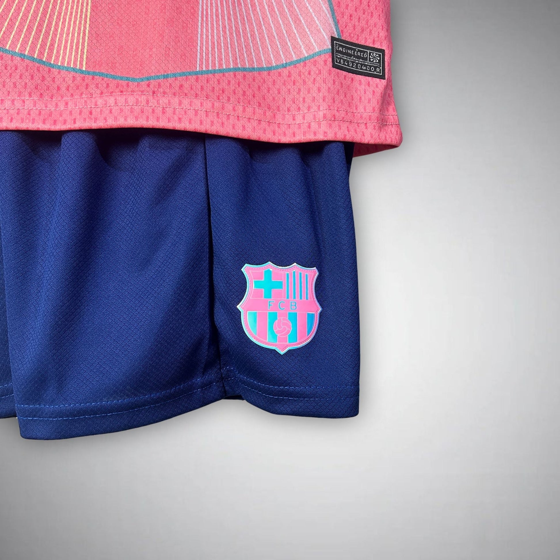 FC Barcelona "Aurora" Premium Kids Size Kit - FutKulture