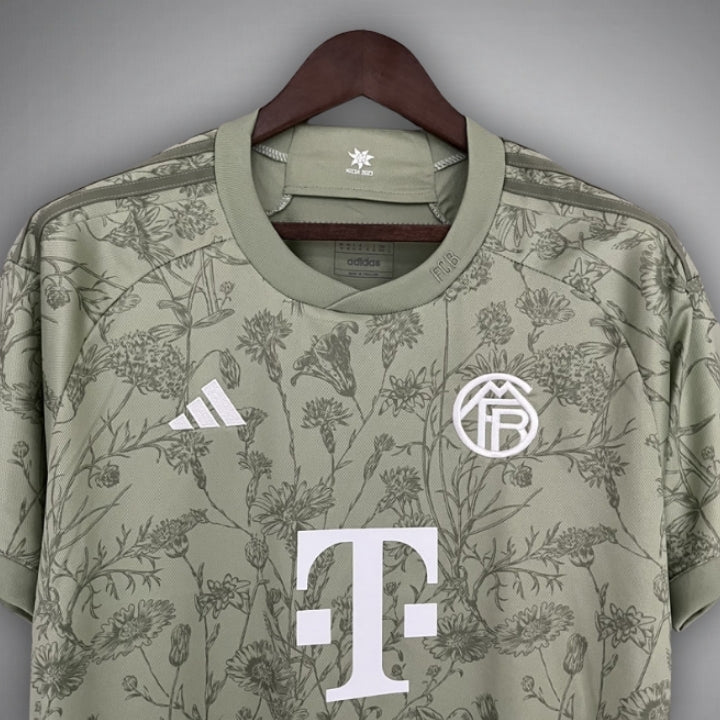 FC Bayern "Centurion" Premium Kit - FutKulture
