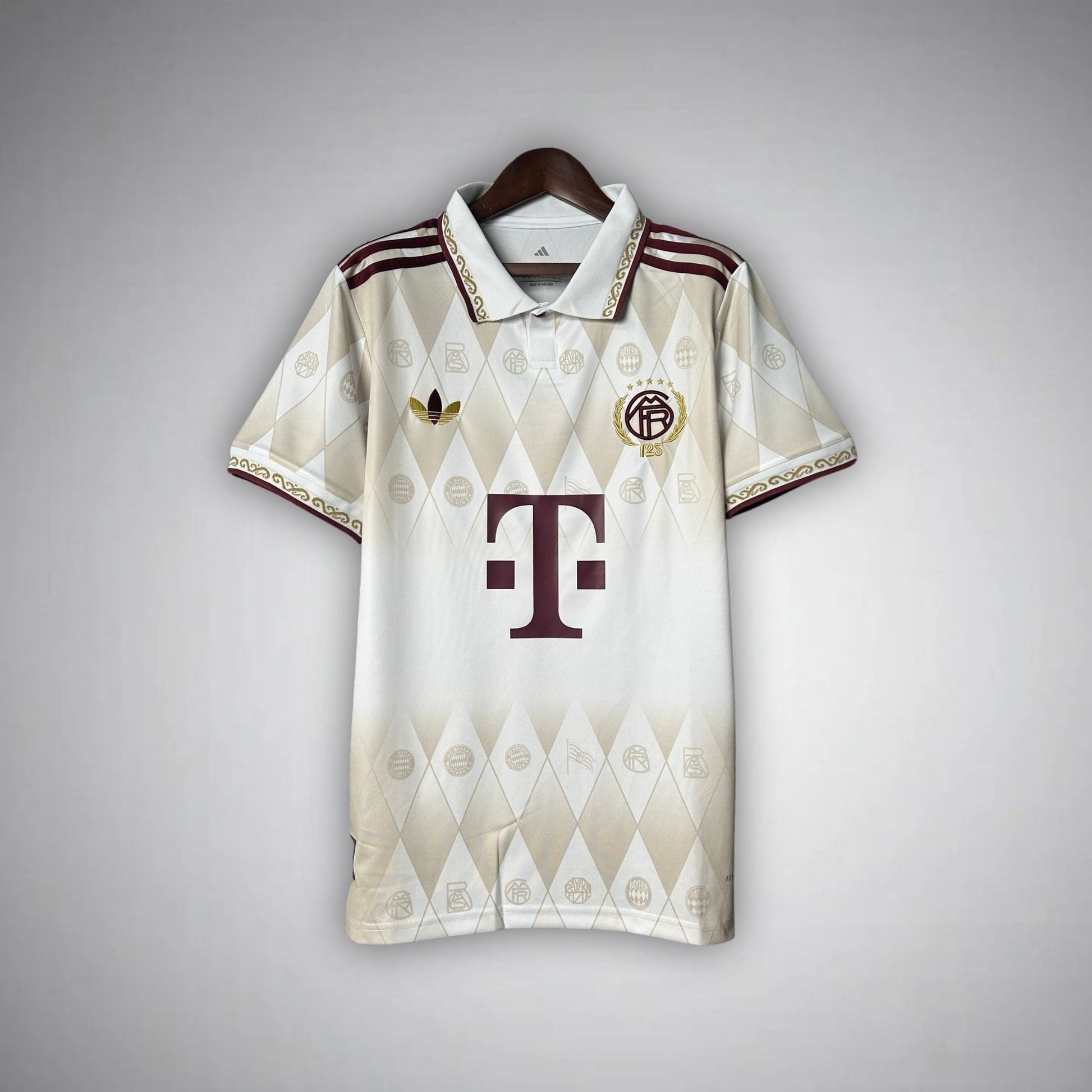 FC Bayern "Die Krone" Premium Kit - FutKulture