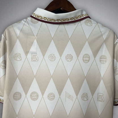 FC Bayern "Die Krone" Premium Kit - FutKulture