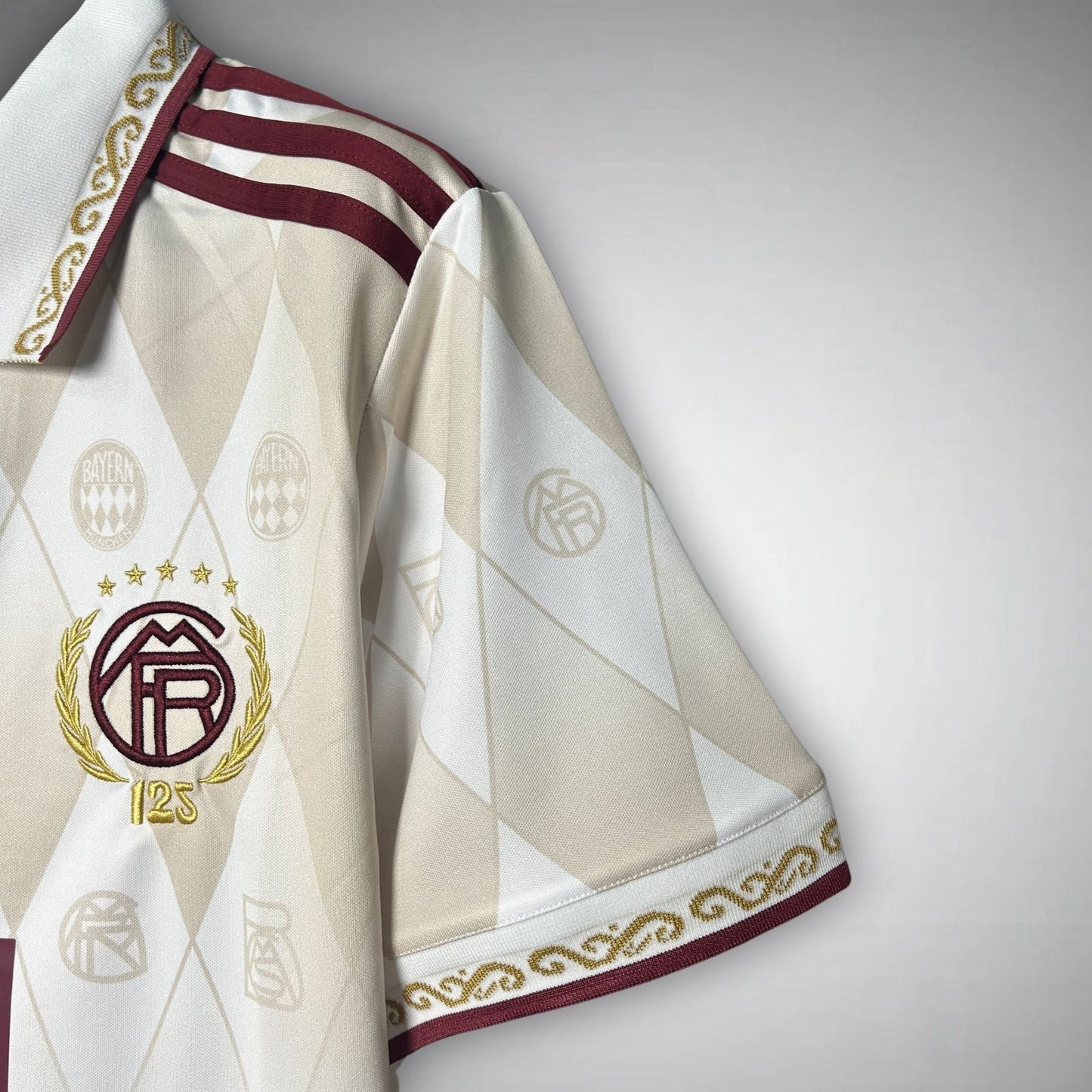 FC Bayern "Die Krone" Premium Kit - FutKulture