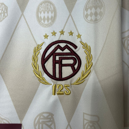 FC Bayern "Die Krone" Premium Kit - FutKulture