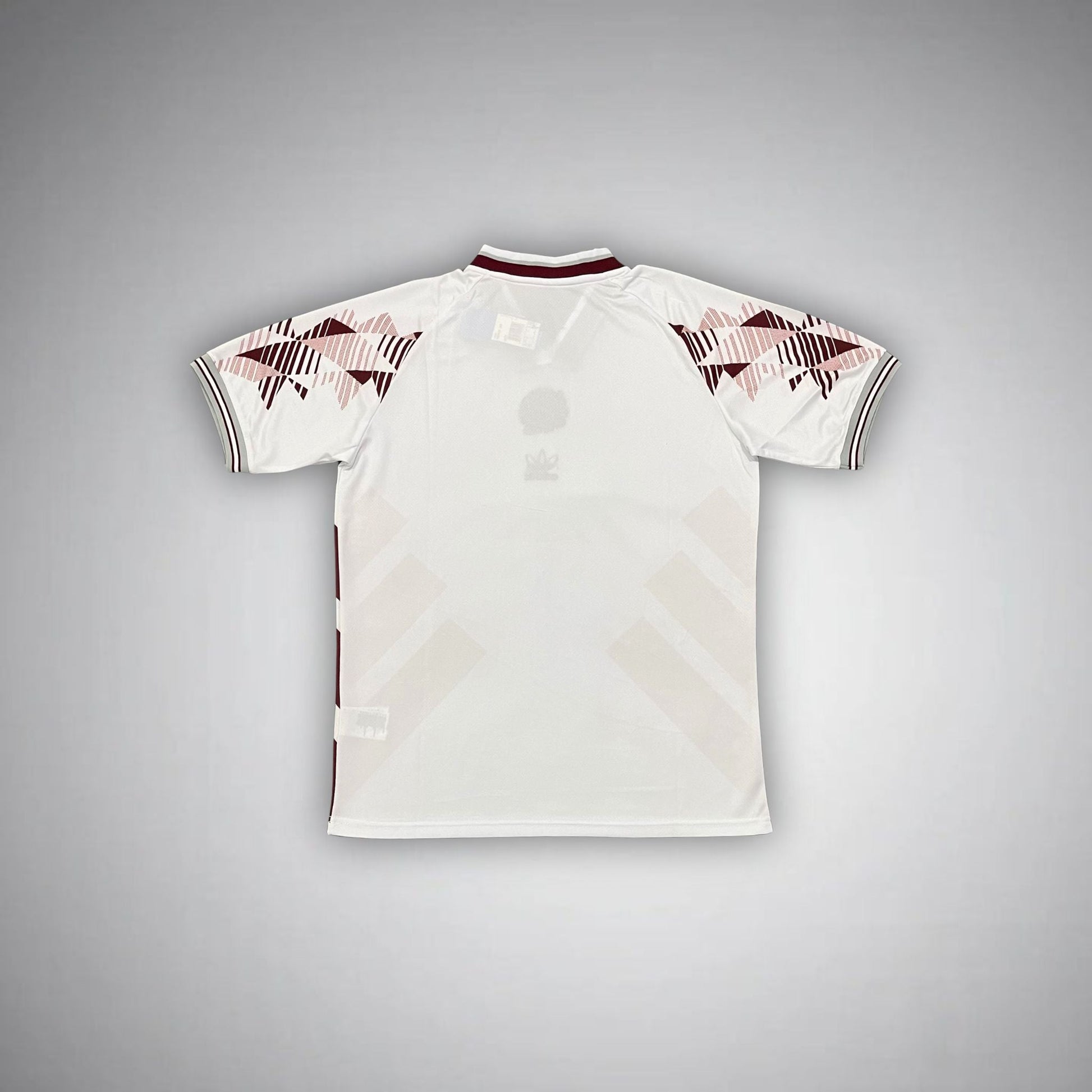 FC Bayern "Mia San Luxe" Premium Kit - FutKulture