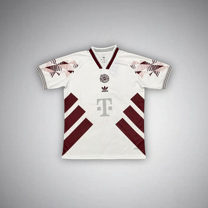 FC Bayern "Mia San Luxe" Premium Kit - FutKulture