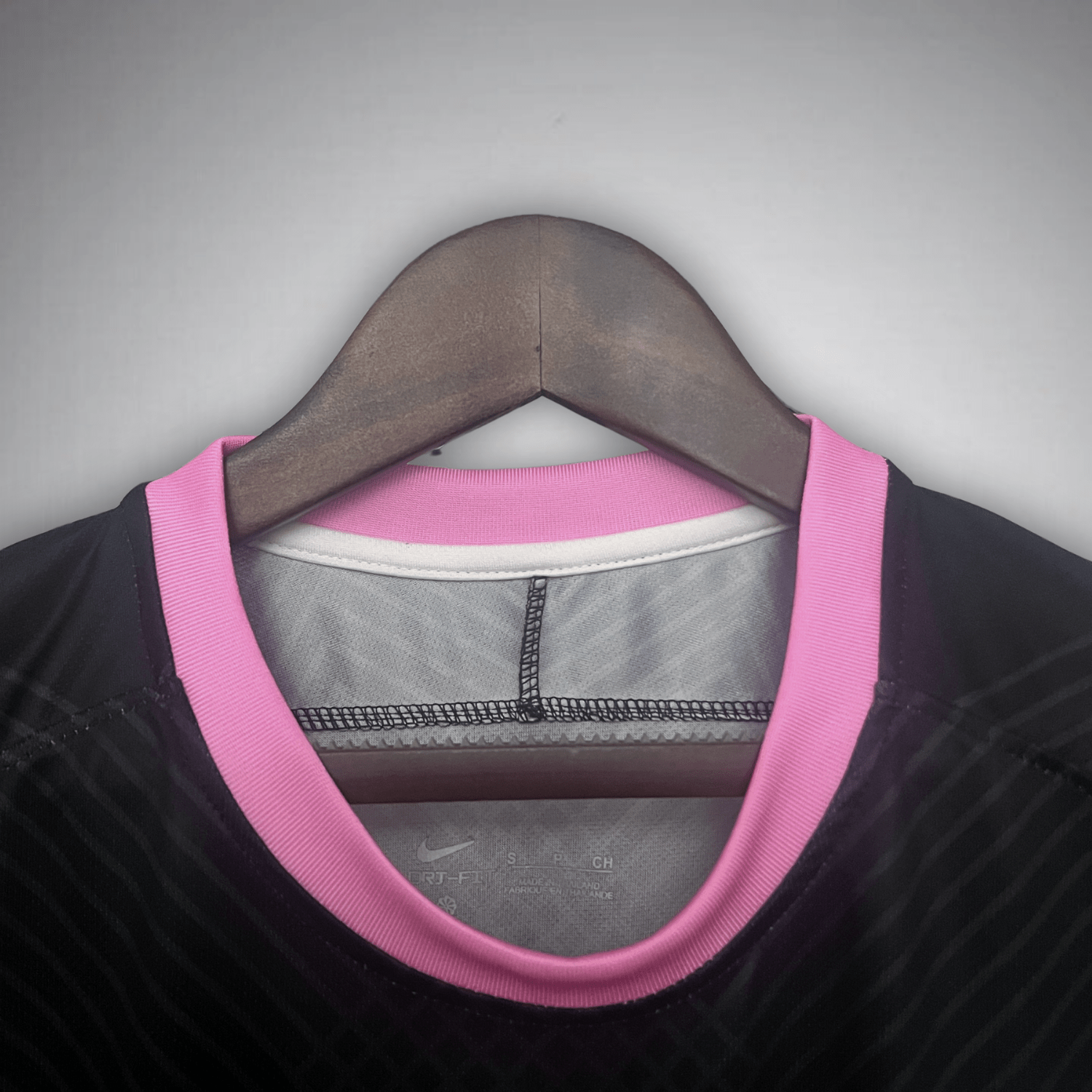 Inter Milan "Serpente Rosa" Premium Kit - FutKulture