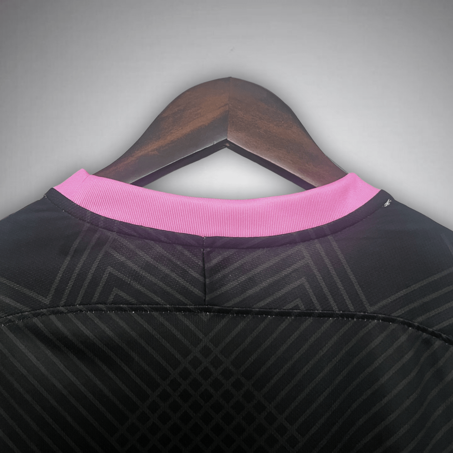 Inter Milan "Serpente Rosa" Premium Kit - FutKulture