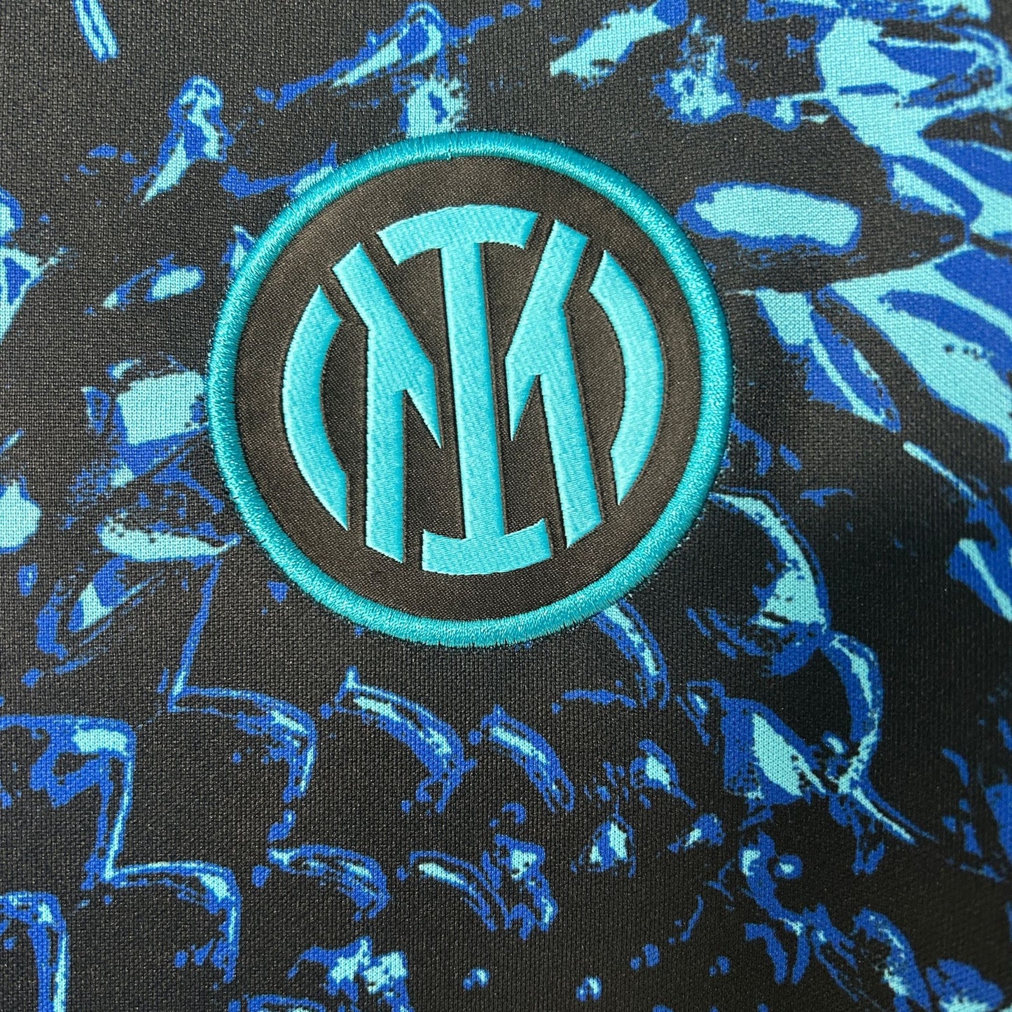 Inter Milan "Veleno Blu" Premium Kit - FutKulture