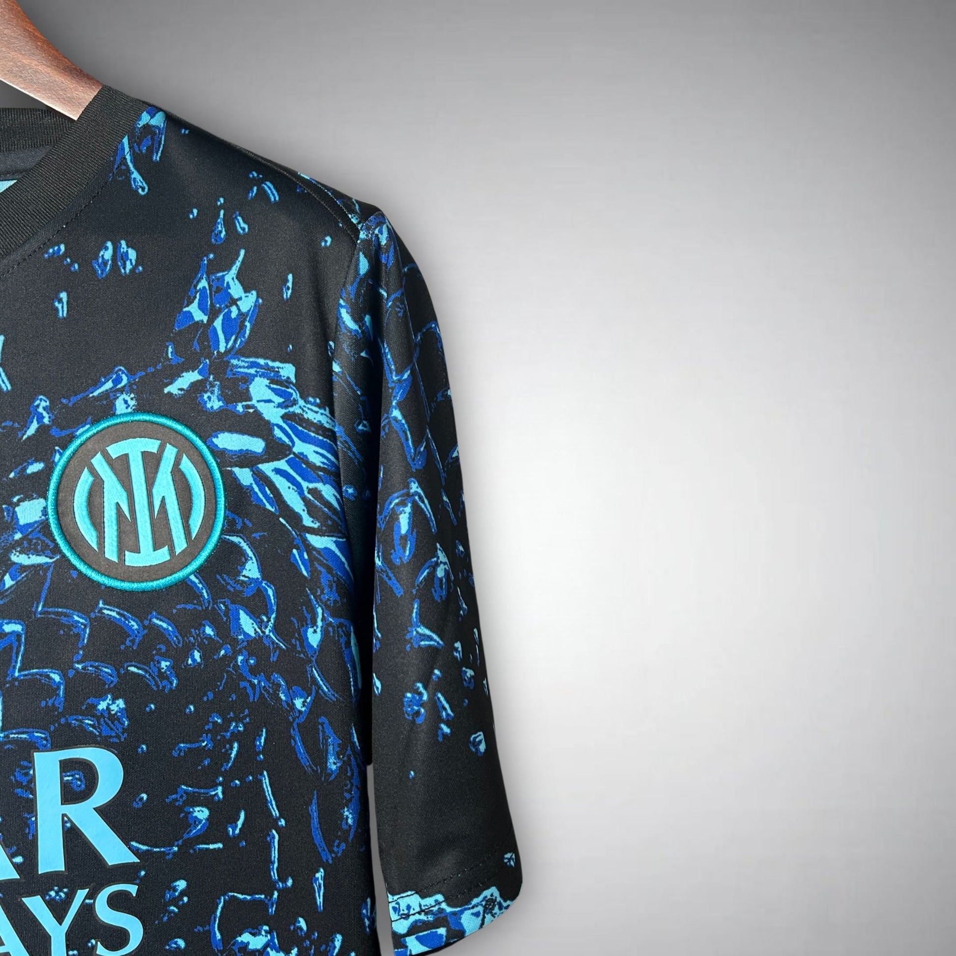 Inter Milan "Veleno Blu" Premium Kit - FutKulture