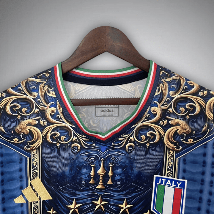 Italy "Royalty" Premium Kit - FutKulture