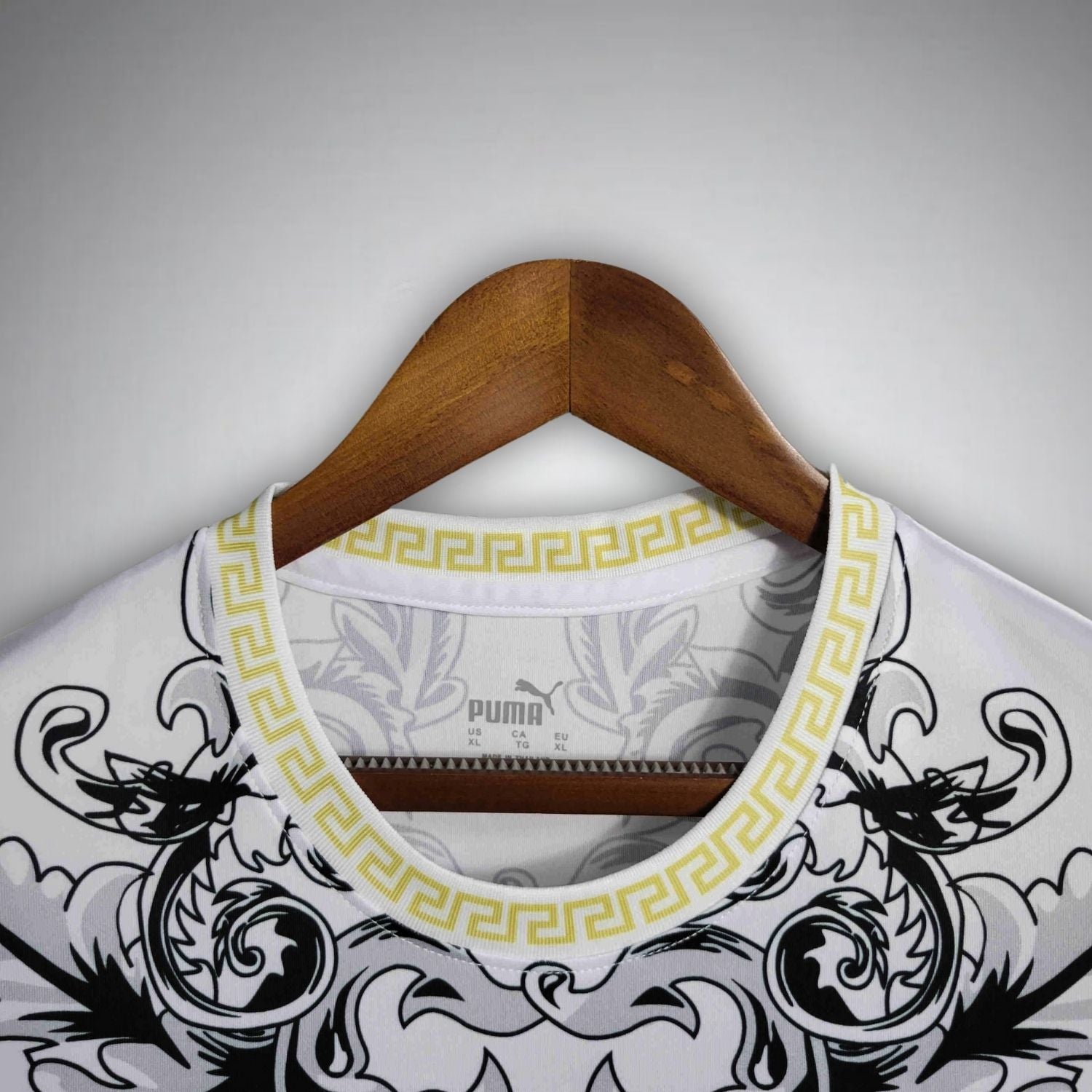 Italy "Versace" Premium White Kit - FutKulture