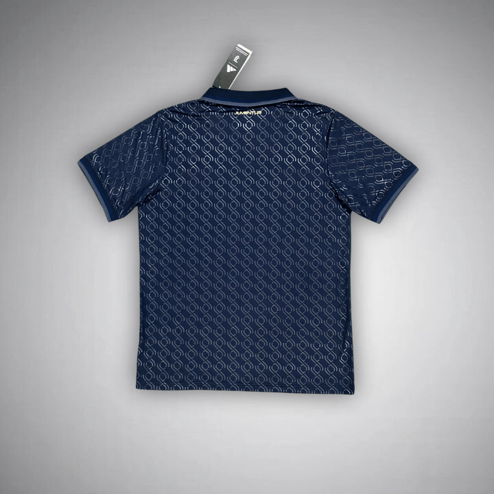 Juventus "Juve Iconica" Premium Kit - FutKulture