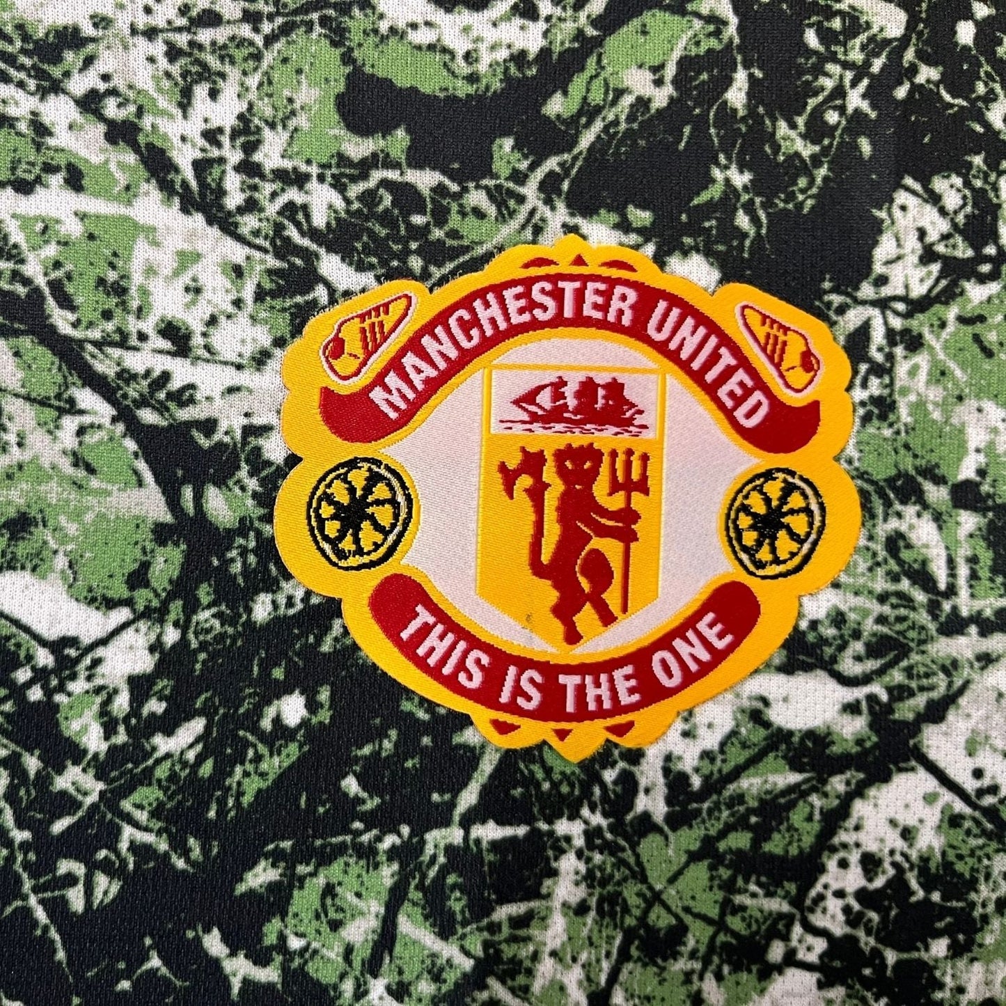 Manchester United X Stone Roses Premium Green Kit - FutKulture