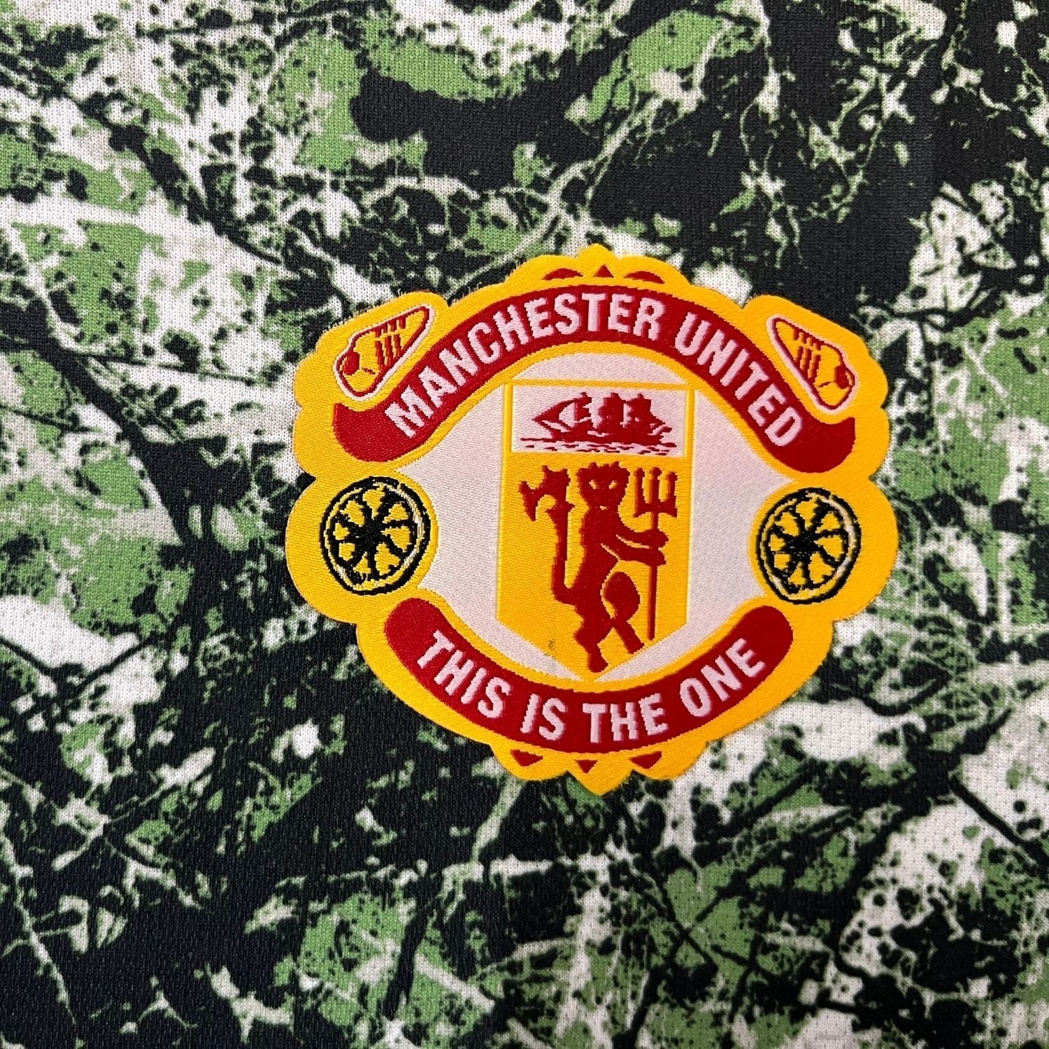 Manchester United X Stone Roses Premium Green Kit - FutKulture