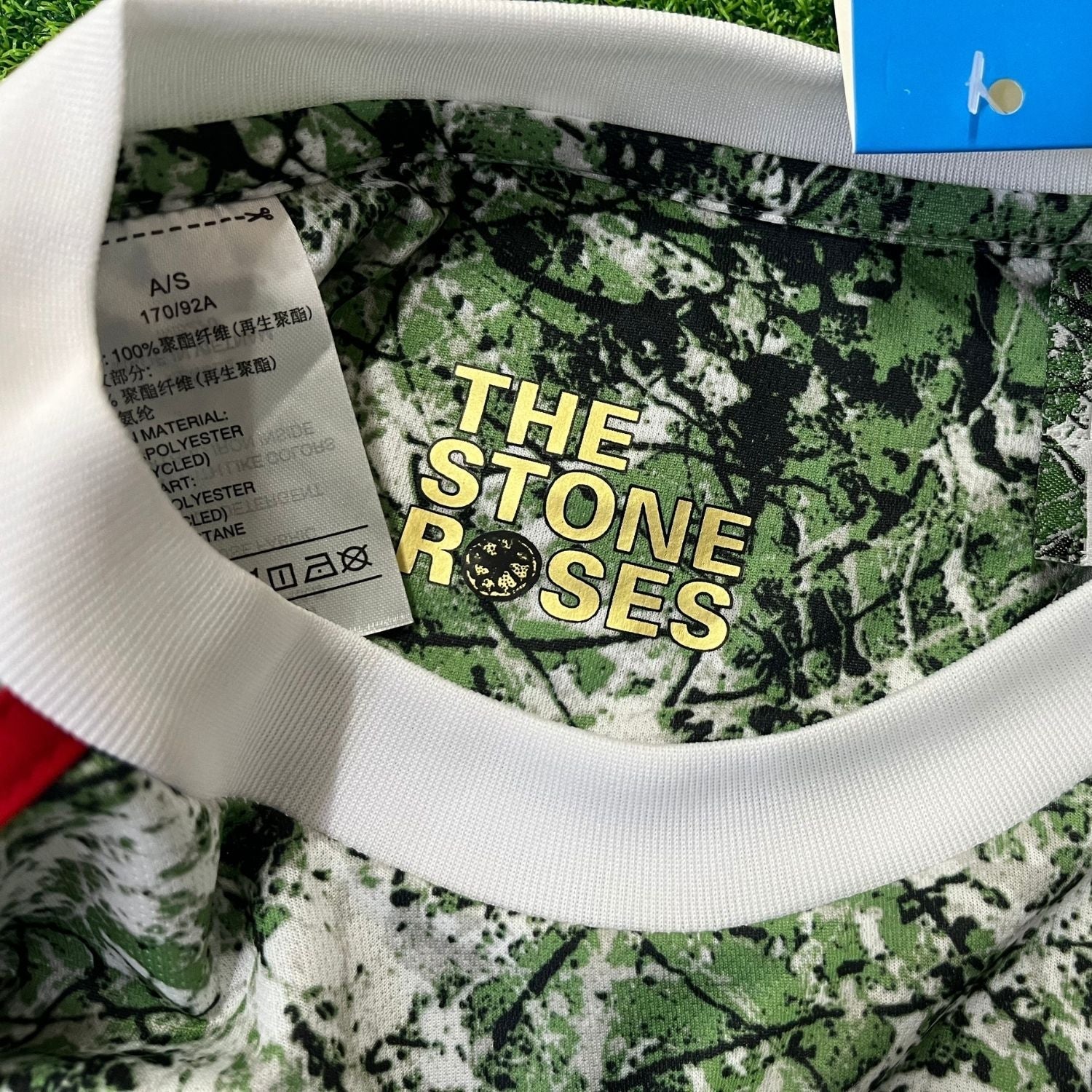 Manchester United X Stone Roses Premium Green Kit - FutKulture