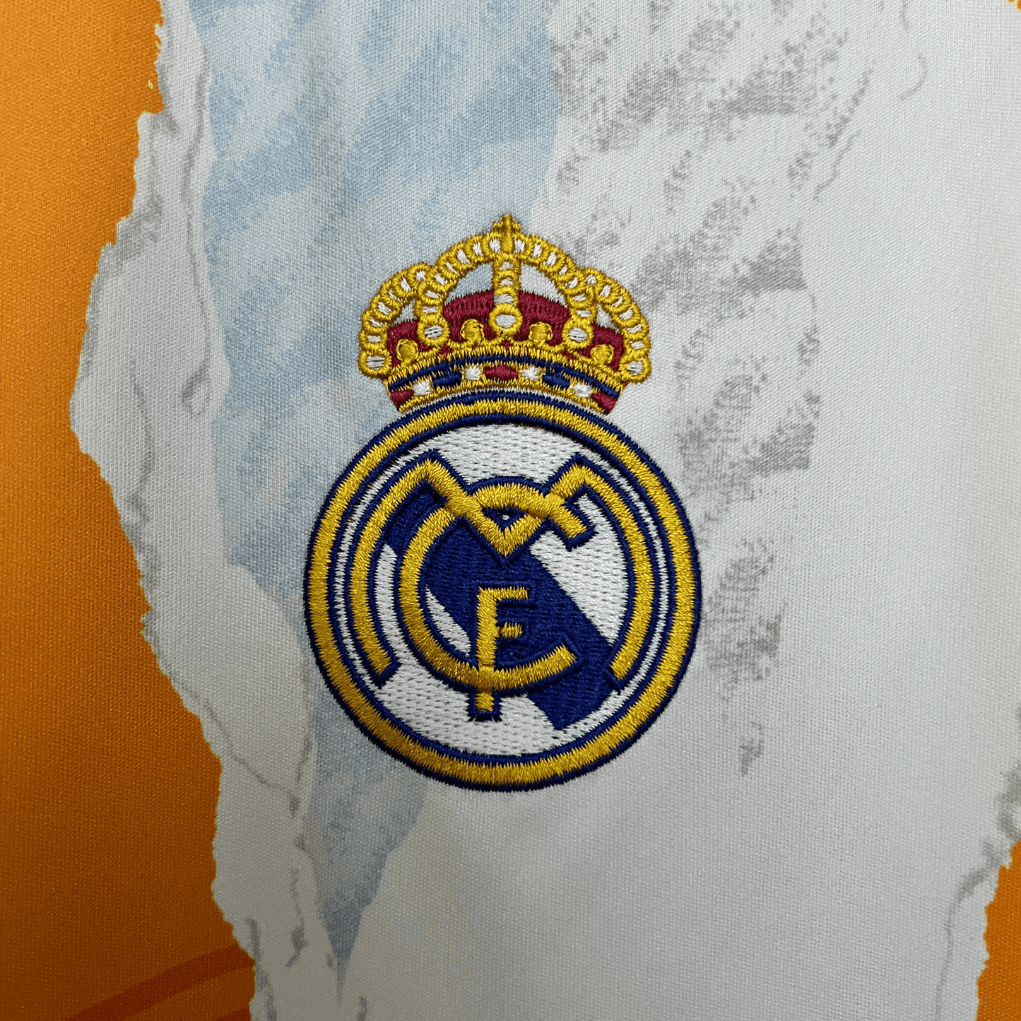 Real Madrid "Asiimov" Premium Kit - FutKulture