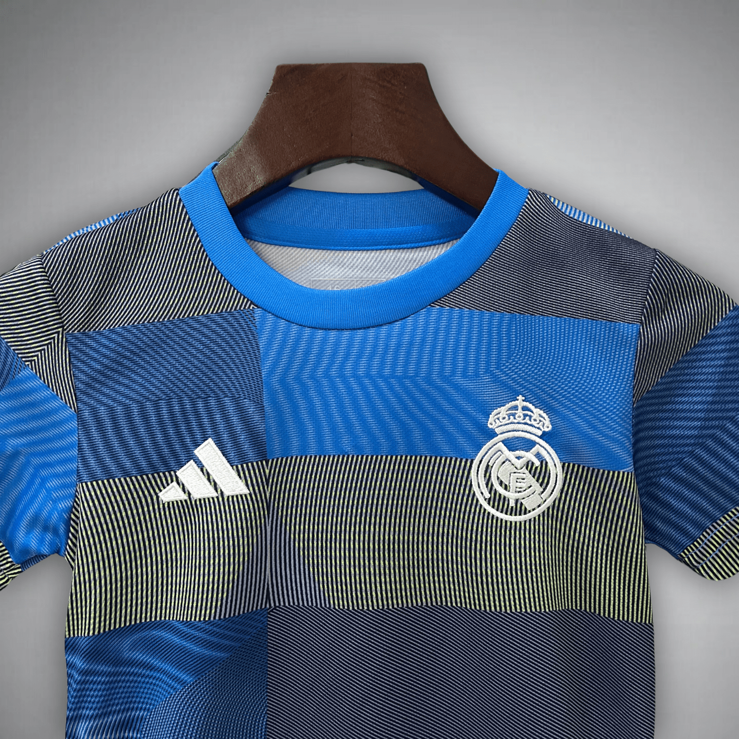Real Madrid "Cibeles Wave" Premium Kids Size Kit - FutKulture