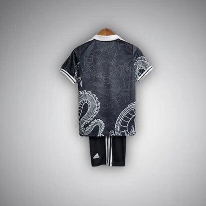 Real Madrid "Dragon Negro" Premium Kids Size Kit - FutKulture