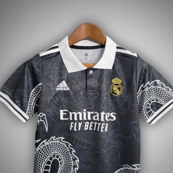 Real Madrid "Dragon Negro" Premium Kids Size Kit - FutKulture