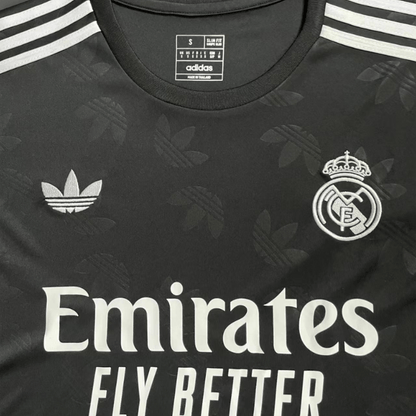 Real Madrid "Minimalist" Premium Kit - FutKulture