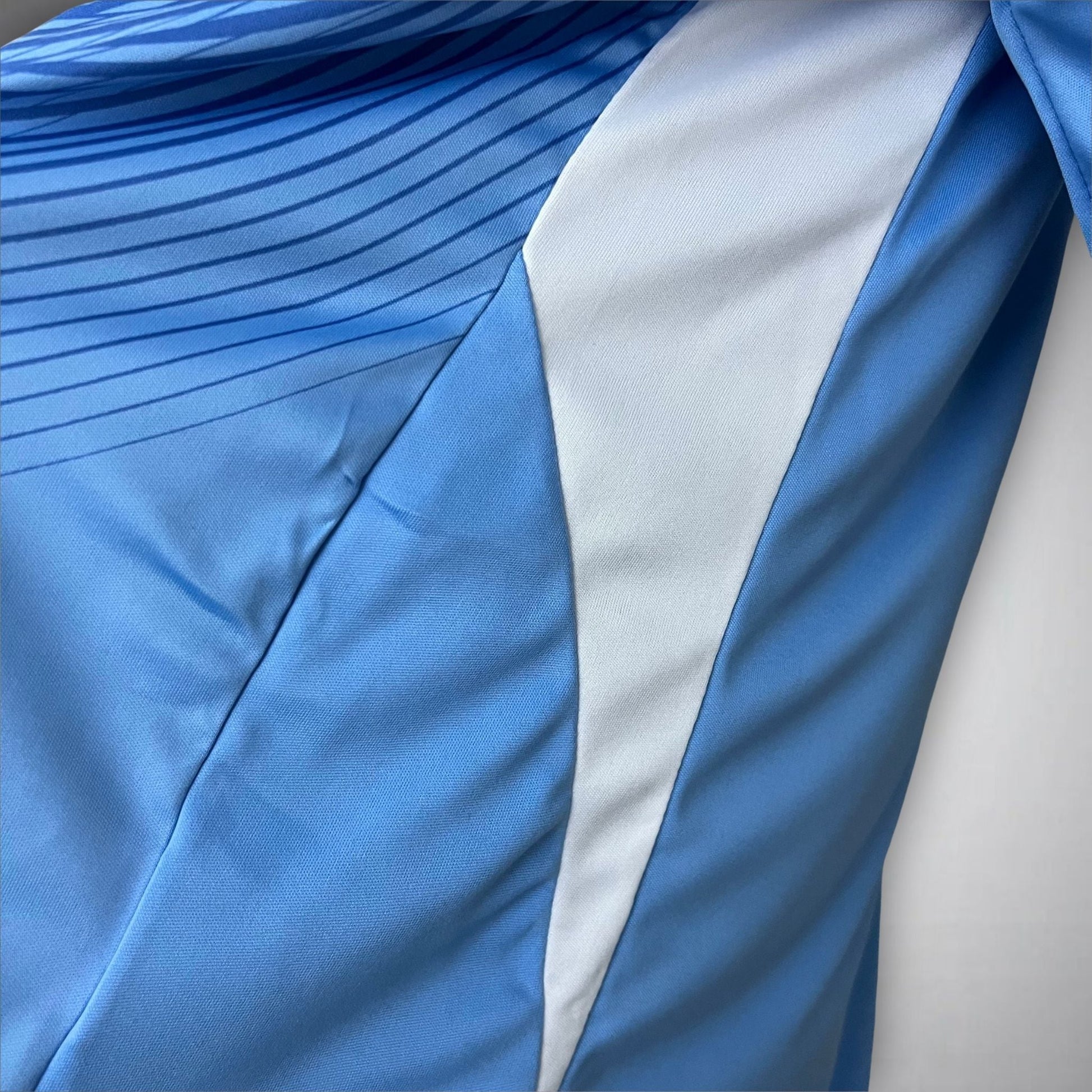 Real Madrid "Royal Breeze" Premium Kit - FutKulture