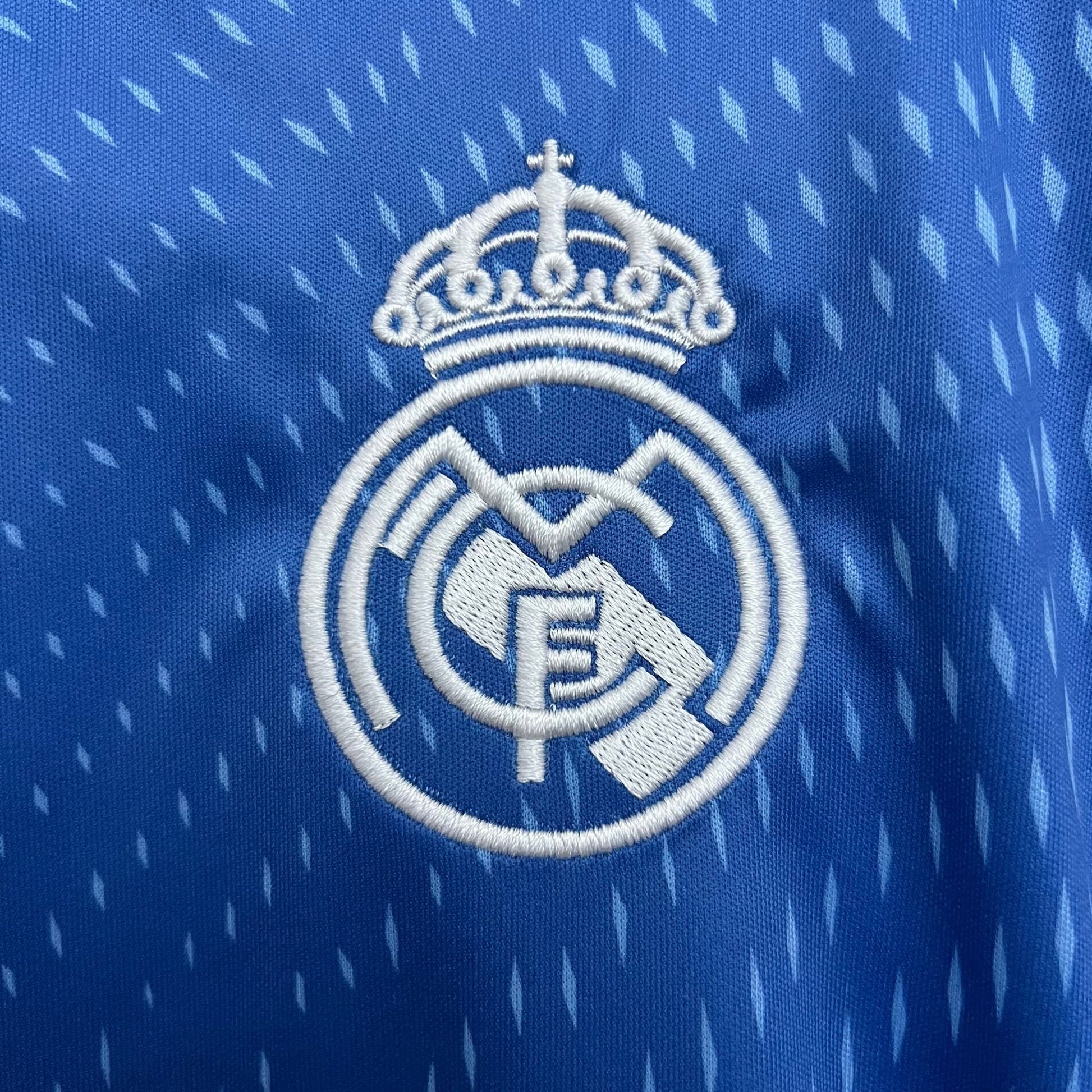 Real Madrid "Royal Breeze" Premium Kit - FutKulture