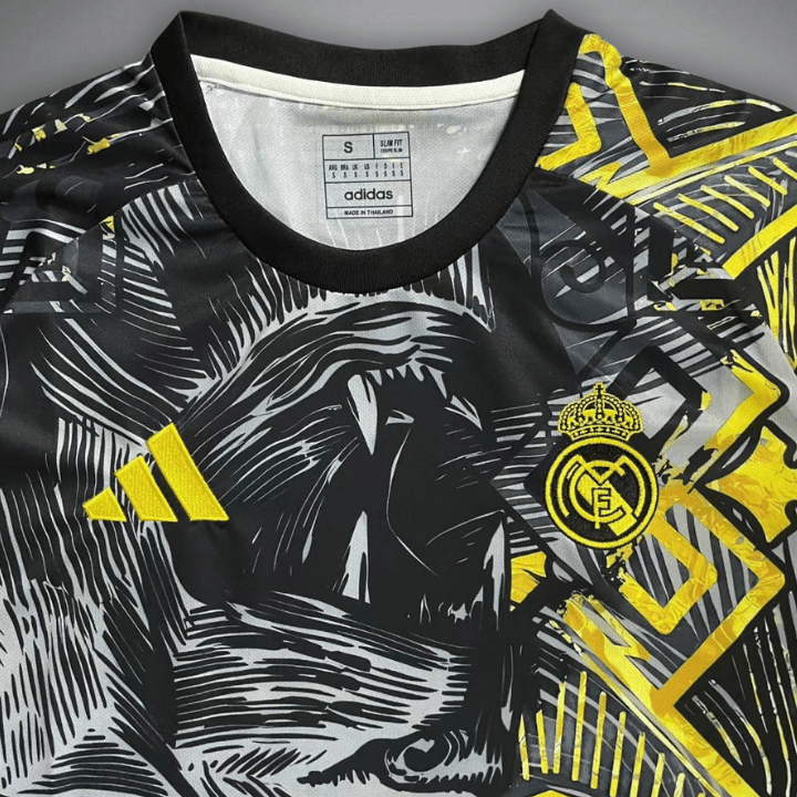 Real Madrid "Versace" Premium Kit - FutKulture