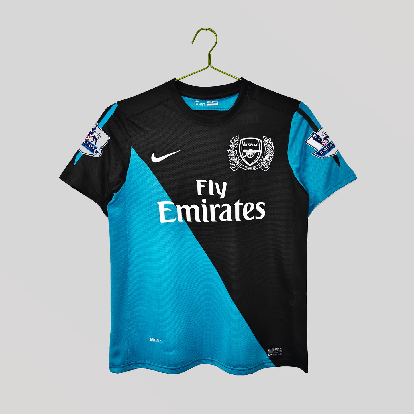 Arsenal 2011/12 Away Kit