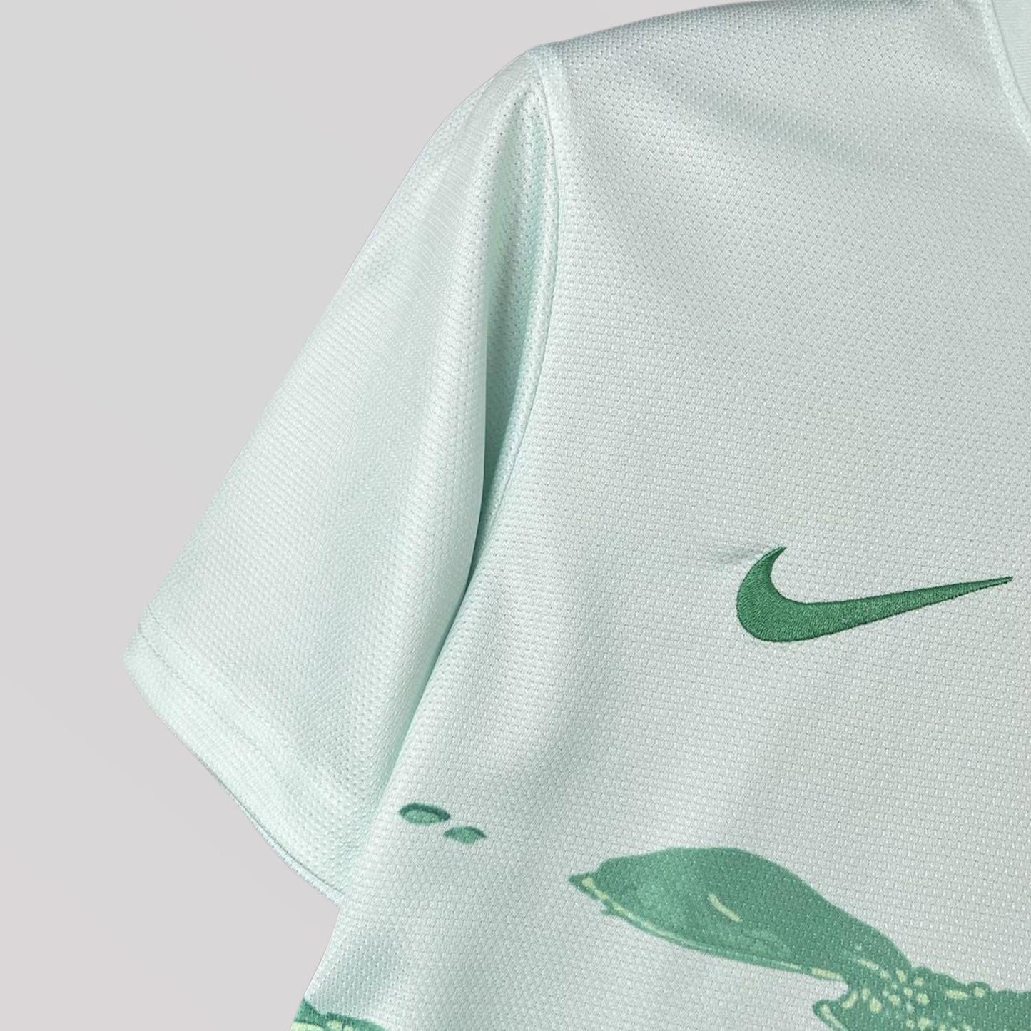 Brazil "Cristo Redentor" Green Premium Kit - FutKulture