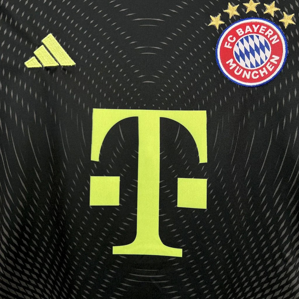 2025/2026 Bayern Munchen Goalkeeper Kids Size Kit