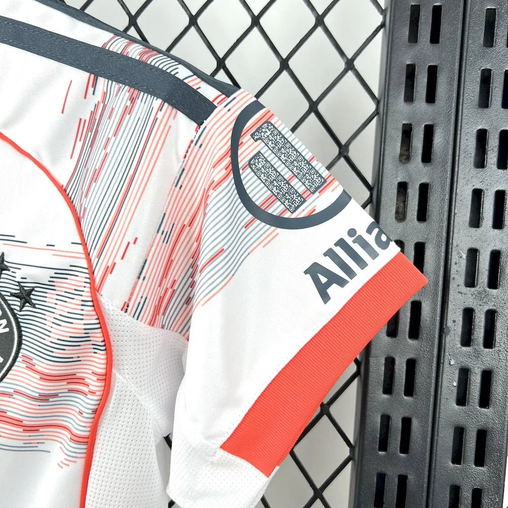 2025/2026 Bayern Munchen Away Kids Size Kit